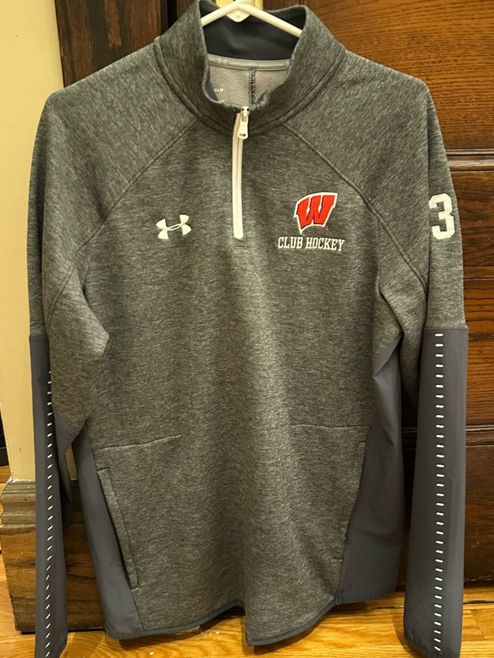 Under Armour Men’s Gray & Red Club Hockey Half-Zip Pullover